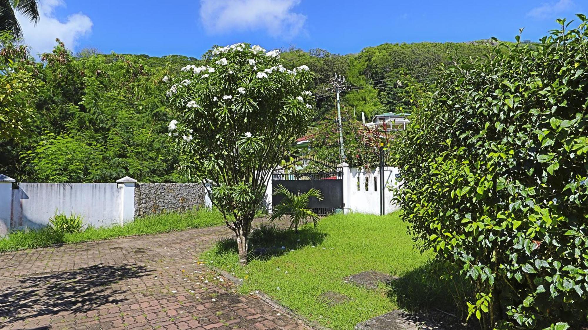 Beach View Villa - Beauvallon Villas 보발롱 외부 사진